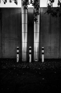 retractable bollards