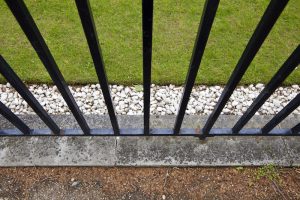 How To Select the Right Security Fence for Your Business 